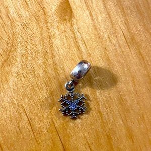 Retired Mickey Sparkling Snowflake. Comes in the box.